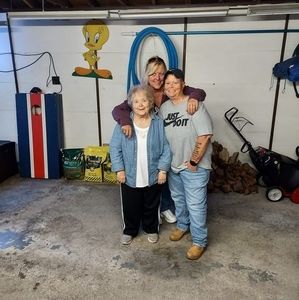 Meet your Posher, Regina